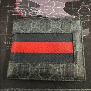 Gucci Men's Gray and Red Card Holder